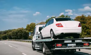Ile kosztuje holowanie samochodu na parking policyjny w 2025 roku?