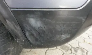 Jak usunąć rysy z plastikowego zderzaka - skuteczne metody naprawy