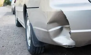 Jak naprawić zderzak plastikowy i zaoszczędzić na kosztach naprawy