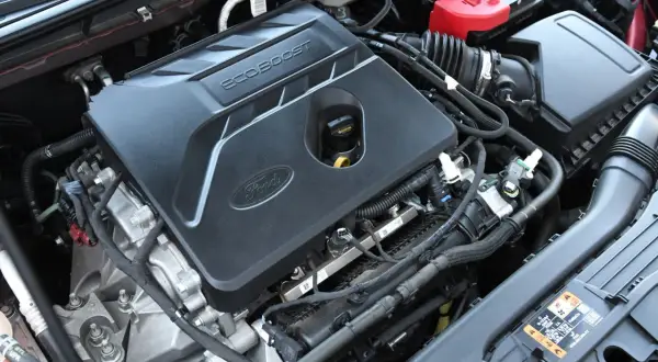 Ford Mondeo Mk5 - który silnik benzynowy wybrać dla najlepszych osiągów?
