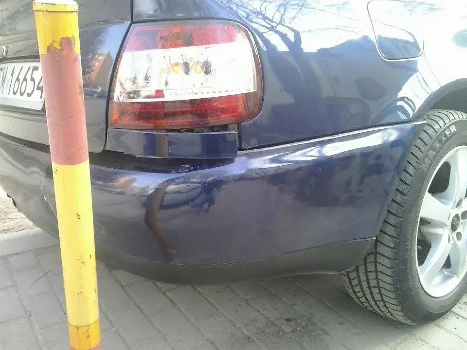 Jak zdjąć zderzak audi a4 b5 i uniknąć problemów z demontażem