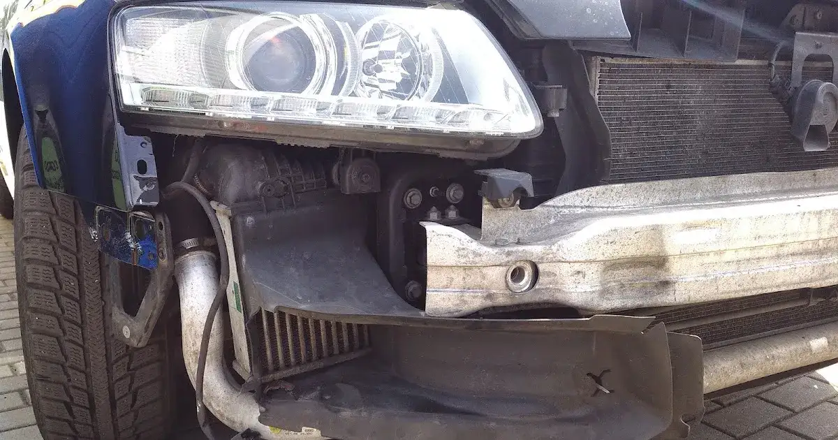 Zdjęcie Jak zdjąć zderzak Audi A6 C6 - uniknij uszkodzeń i oszczędź czas