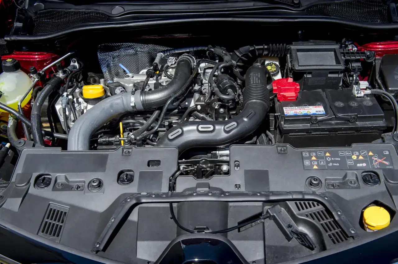 Silnik benzynowy do Renault Clio IV/V, najbardziej ekonomiczny? Ten widok pod maską może pomóc w wyborze.