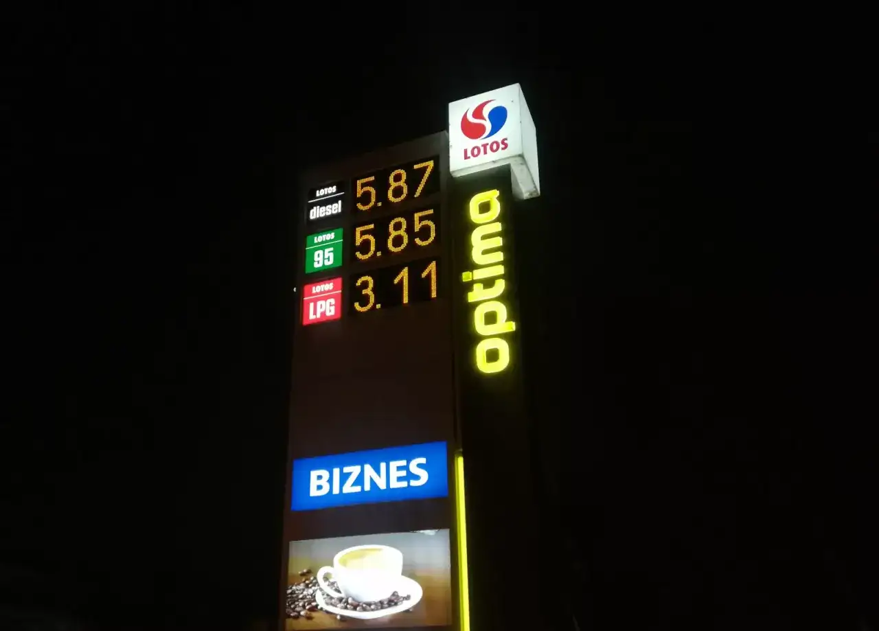 Cena LPG 3.11 zł. Różnice między wtryskiem pośrednim a bezpośrednim w LPG mogą wpływać na spalanie.