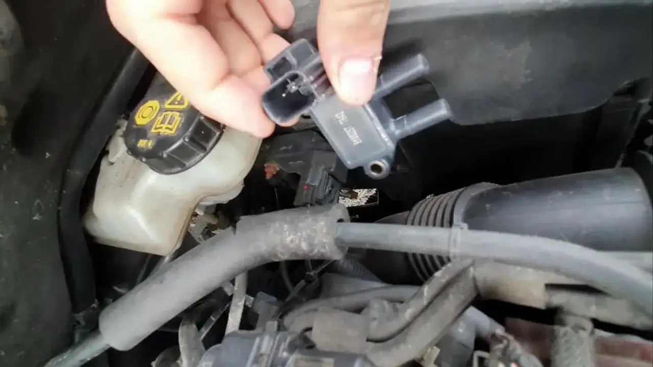Zdjęcie Czujnik DPF Ford Kuga - gdzie jest i jak go łatwo znaleźć