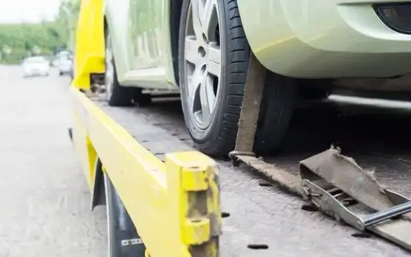Jak bezpiecznie holować Opel Zafira B - kluczowe zasady i porady